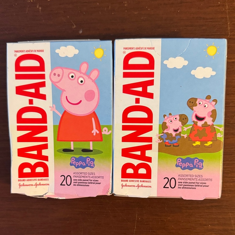 2 NIP Johnson &Johnson Peppa Pig Band-Aid Assorted Sizes